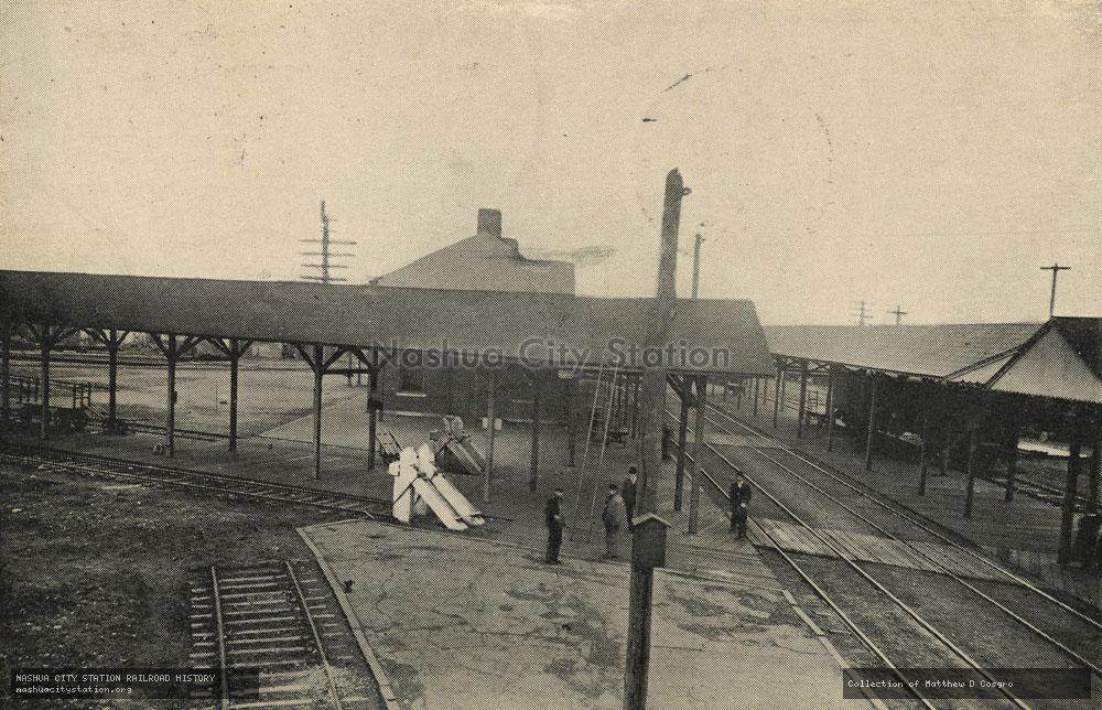 Postcard: Railroad Station, Berlin, Connecticut